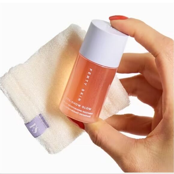 FENTY SKIN Pre Show Glow Instant Retexturizing Treatment & Applicator 30 ml NEW - Picture 2 of 11